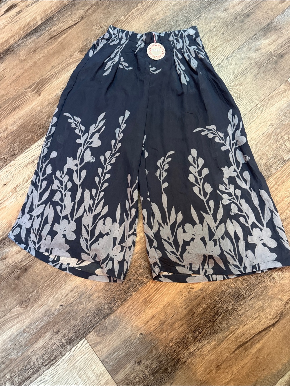 NWT Umgee Navy Wide-Leg Floral Pants